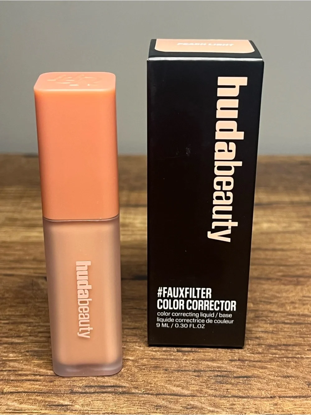 HUDA BEAUTY #FauxFilter Color Corrector - Peach Light